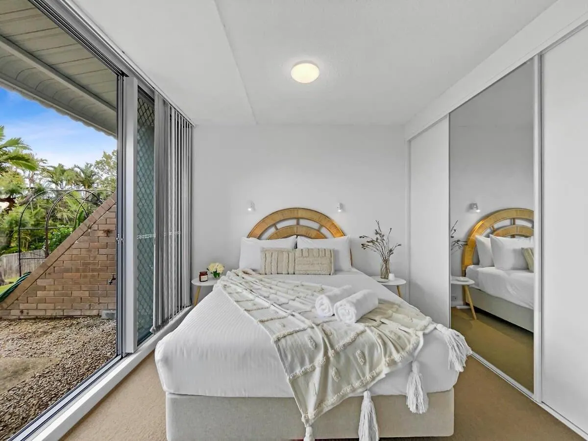 Views By Day Waves At Night Apartment Caloundra