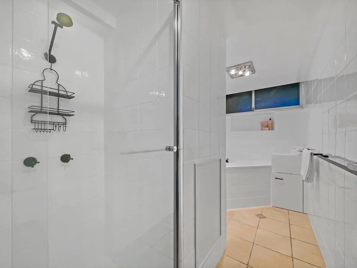 Views By Day Waves At Night Apartment Caloundra
